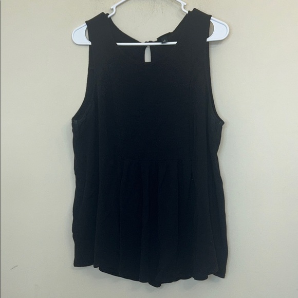 80. Torrid's Women's Black Sleeveless Top size 2X - Picture 2 of 5
